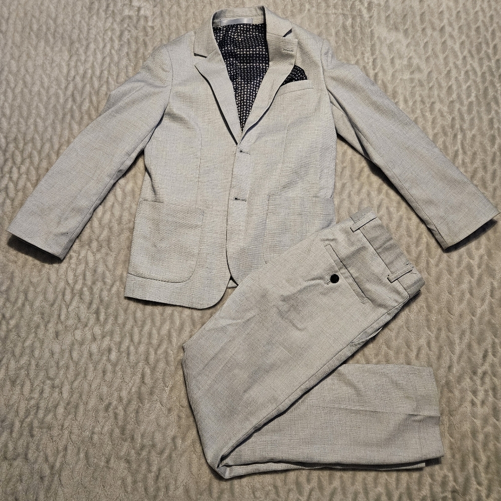 Boys- 8 Isaac Mizrahi suit jacket and pants